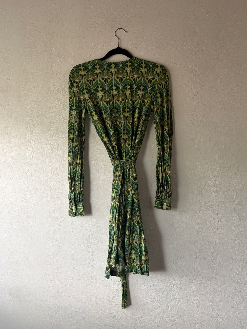 Banana Republic Green Printed Wrap Dress with Leaf Motif - Picture 2 of 3